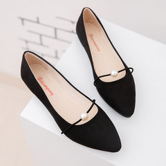 The Korean version of the fall of 2017 female students of Pearl shallow mouth pointed shoes with flat shoes comfortable Doug women shoe size Thirty-eight black