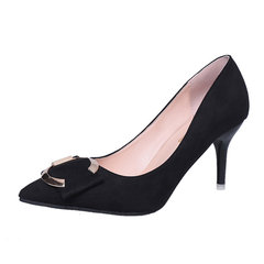 In the spring and Autumn period, the single shoes were pointed and pointed, the heel was fine and the high-heeled shoes were black Thirty-eight black
