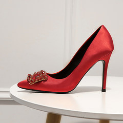 New diamond buttons, champagne heels, fine heel, single shoe, satin, naked gold, bride's wedding shoes Thirty-six Red (10CM)