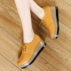 Autumn and winter platform shoes women's shoes plus cashmere casual shoes with leather shoes shoes Po mom British style. Thirty-eight yellow
