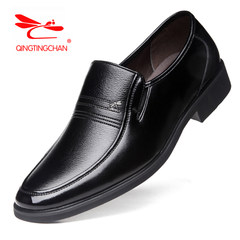 The fall of men's leather shoes leather breathable shoes in elderly male new business dress casual leather shoes. Thirty-eight black