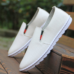 The British men's business casual shoes fall soft bottom shoes fashion trend of young men's casual shoes casual sports shoes Forty-three white
