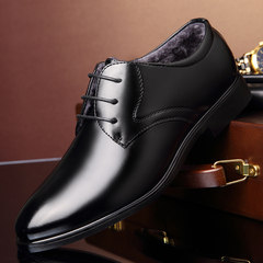 The dress of men's leather shoes black velvet shoes with pointed male winter young British business Korean leisure shoes soft Thirty-eight 9928 black velvet