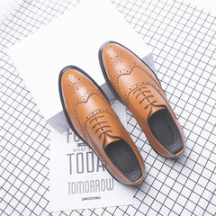 Autumn Bullock men shoes carved British leisure business men's dress shoes black shoes. Thirty-eight yellow