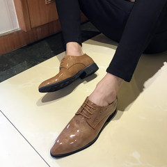 The increase in men's hair stylist pointed shoes leather shoes. The trend of individual business dress casual wedding shoes Thirty-eight Yellow (Nei Zenggao)