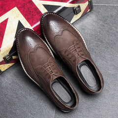 Autumn business casual shoes male Korean youth Bullock pointed shoes all-match tide carved British small leather shoes Thirty-eight Coffee