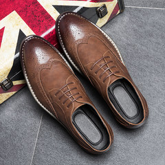 Autumn business casual shoes male Korean youth Bullock pointed shoes all-match tide carved British small leather shoes Thirty-eight Light brown