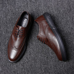 Autumn business casual shoes male Korean youth Bullock pointed shoes all-match tide carved British small leather shoes Thirty-eight Thick base Brown