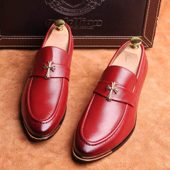 The British men's Korean youth trend increased pointed Bullock style carved leisure stylist fringed leather shoes Forty-one 1886 red