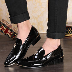 The British men's Korean youth trend increased pointed Bullock style carved leisure stylist fringed leather shoes Forty 2886 black