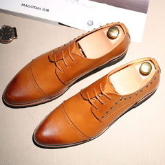 Spring leather shoes 2017 spring new style Bullock leather shoes men's carved casual shoes Thirty-eight 980 yellow