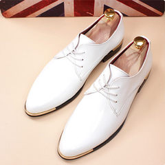 Young male Korean spring spring pointed shoes red shoes leather shoes stylist Korean character It's bigger than sneakers 1086 white