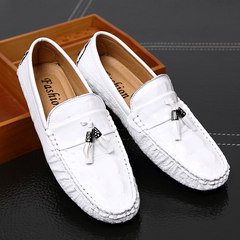 Europe Doug crocodile shoes British business casual men's small size breathable shoes shoes shoes set foot lazy Thirty-eight 9981 white