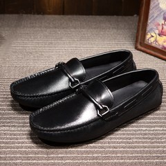Europe business casual shoes leather shoes British male pedal lazy big peas England shoes shoes Thirty-eight black