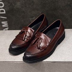 2017 British men's casual shoes leather shoes retro tassel business sailing shoes set foot shoes Doug shoes Thirty-eight black