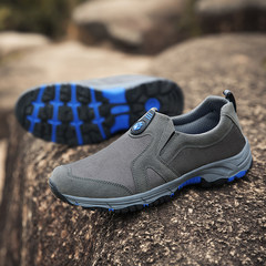 Autumn and winter outdoor sports shoes casual shoes men and middle-aged men in the elderly with cotton shoes and travel shoes. Thirty-eight 639 grey shoes