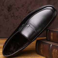 The fall of men's leather shoes with leather cashmere male elderly men's business code dress casual soft leather shoes. Thirty-eight 5935 black velvet