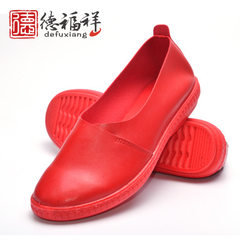 The new Beijing high class leather shoes with flat pointed flat heel and red gun color have light bl red 35 