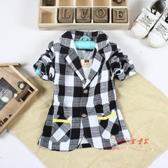 Spring 2018 Korean version of the new children plaid stripe small suit in children handsome v-neck b Black and white squares Whole hand wholesale/primary 4 pieces 