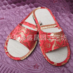 The manufacturer specializes in making yikang bao cotton and hemp fabric slippers wedding flax fabri red 36 and 37 