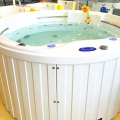 Acrylic baby swimming pool health, environmental protection, intelligent thermostat baby indoor swim 2000 * 2000 * 1000 